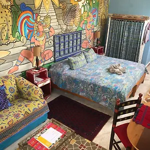 https://majikal-bnb-casa-de-los-xolos-pueblo-maya.hotelsmerida.org